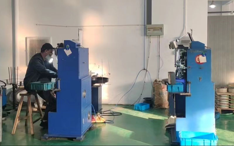 強(qiáng):強(qiáng)服務(wù)大企業(yè)